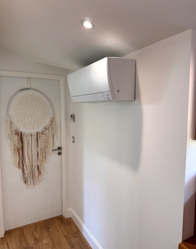 Installation d’un split dans un couloir pour rafraîchir deux chambres à La Teste-de-Buch