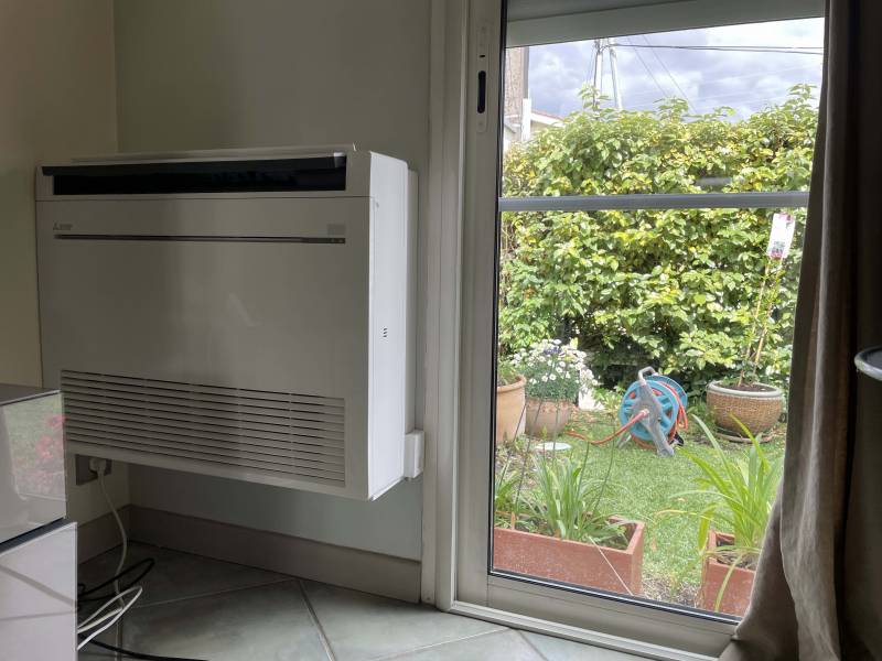 Console 2 mitsubishi Pessac