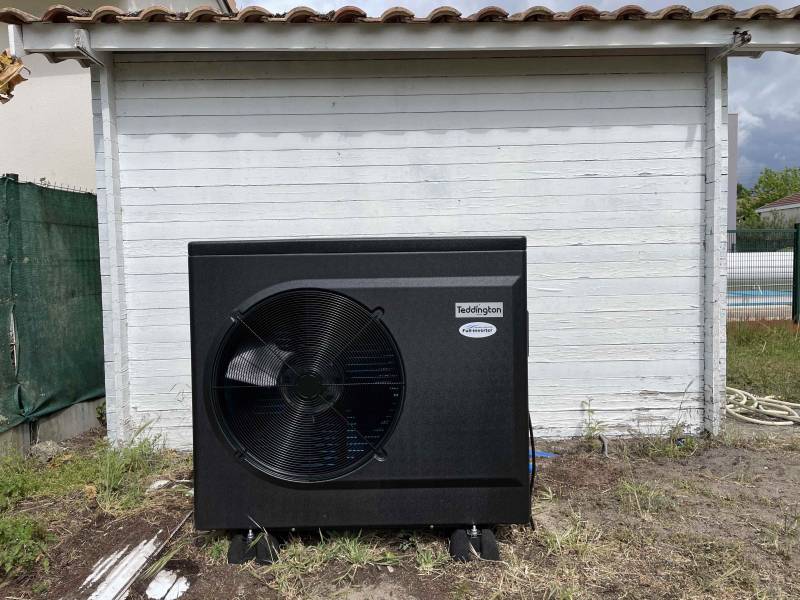 pompe à chaleur piscine teddginton vue centrale Pessac