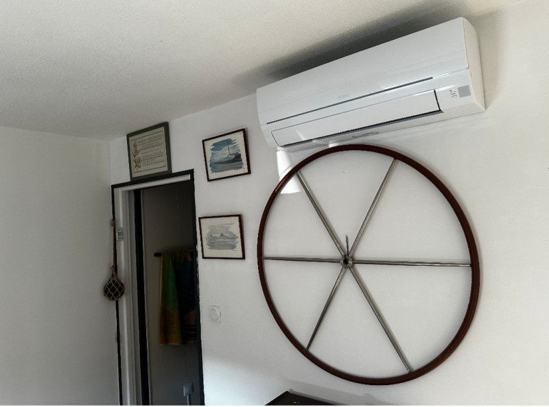 Split installé dans la chambre à la teste de buch