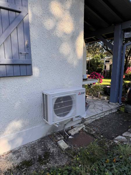 unité extérieure mitsubishi biglons sur le bassin d'arcachon